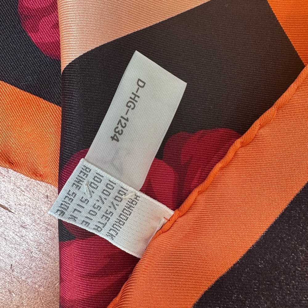 Aigner Silk scarf - Picture 3 of 7